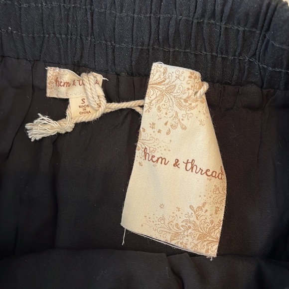 Hem & Thread Black Faux Wrap Skirt Black Fringe Hem Detail Sz S- NWT - Picture 4 of 9